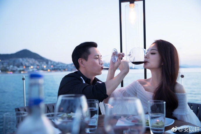 An Dĩ Hiên được ông xã tặng 4 căn biệt thự triệu đô sau khi sinh con