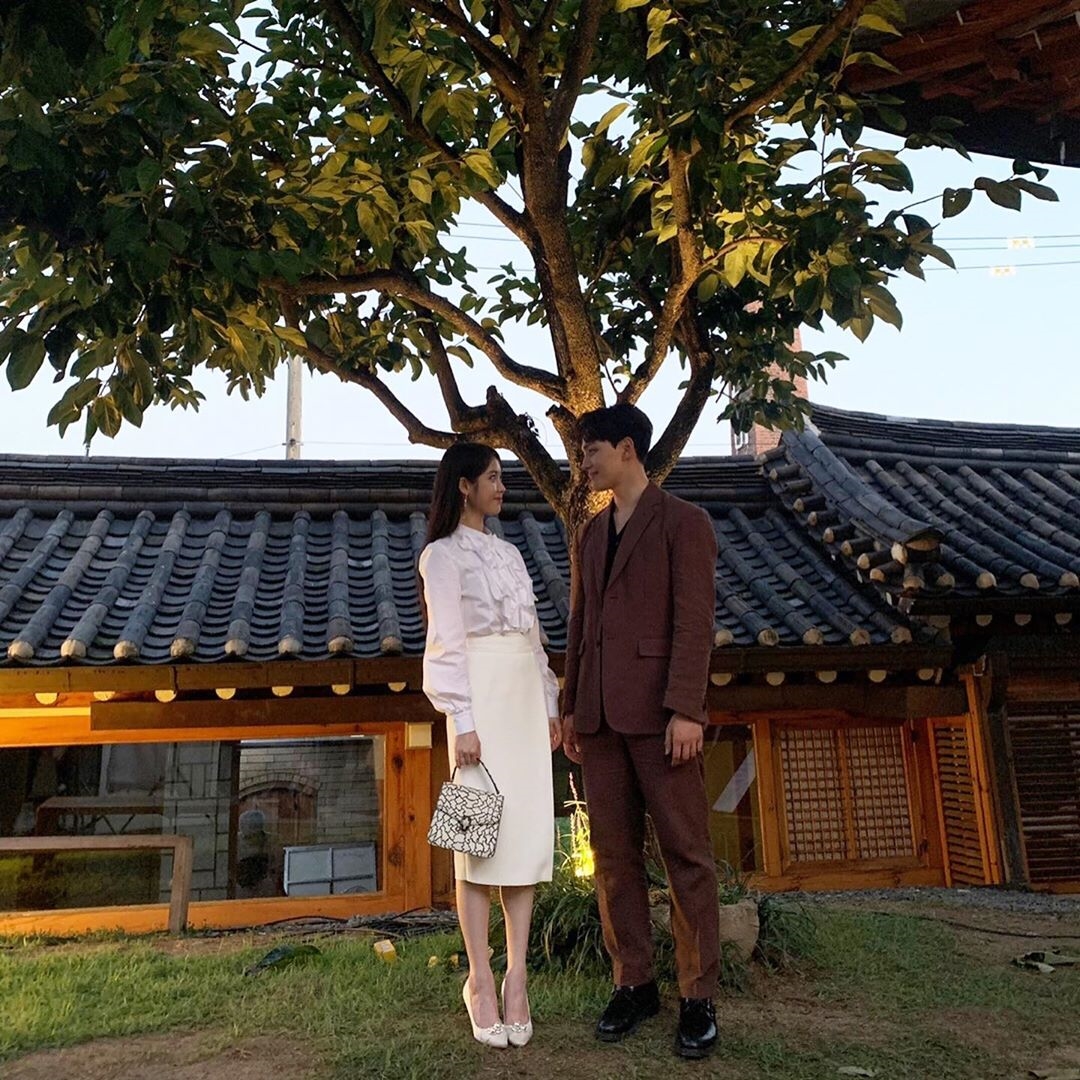 IU nỗ lực hết mình cả trong phim lẫn hậu trường cho 'Hotel Del Luna'