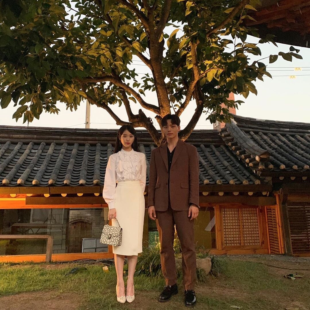 IU nỗ lực hết mình cả trong phim lẫn hậu trường cho 'Hotel Del Luna'