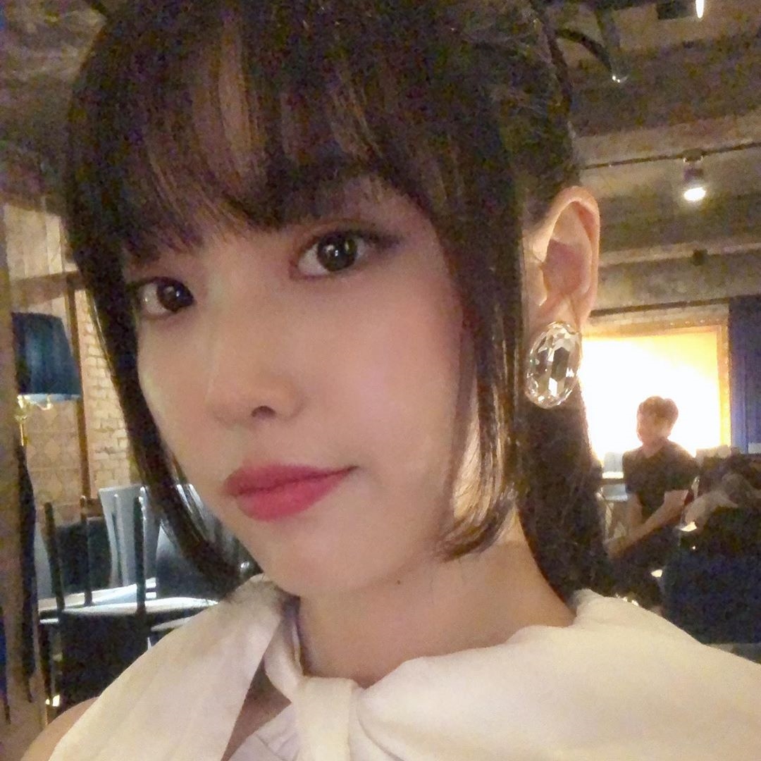 IU nỗ lực hết mình cả trong phim lẫn hậu trường cho 'Hotel Del Luna'