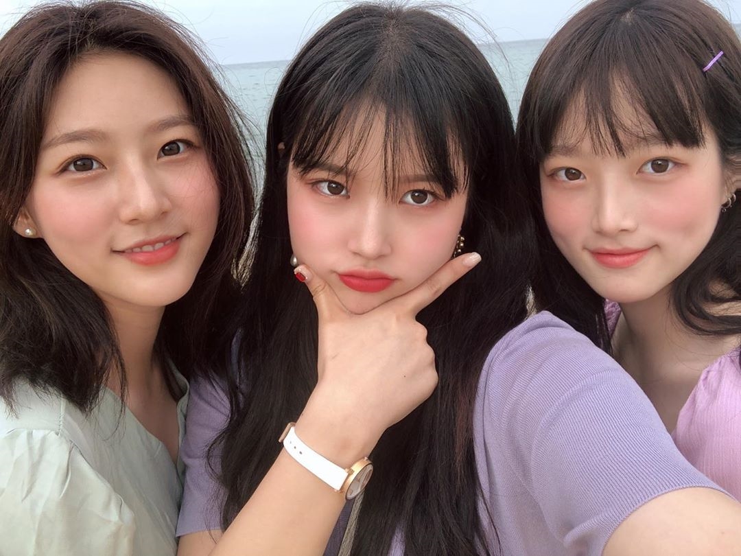 Kim Sae Ron khoe ảnh chụp cùng hai em gái xinh xắn gây chú ý