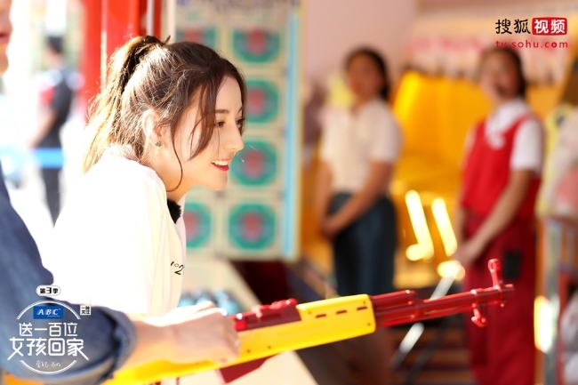 Địch Lệ Nhiệt Ba thừa nhận không có phim để đóng sau giải Thị Hậu