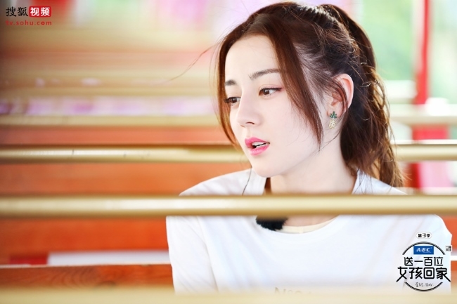 Địch Lệ Nhiệt Ba thừa nhận không có phim để đóng sau giải Thị Hậu