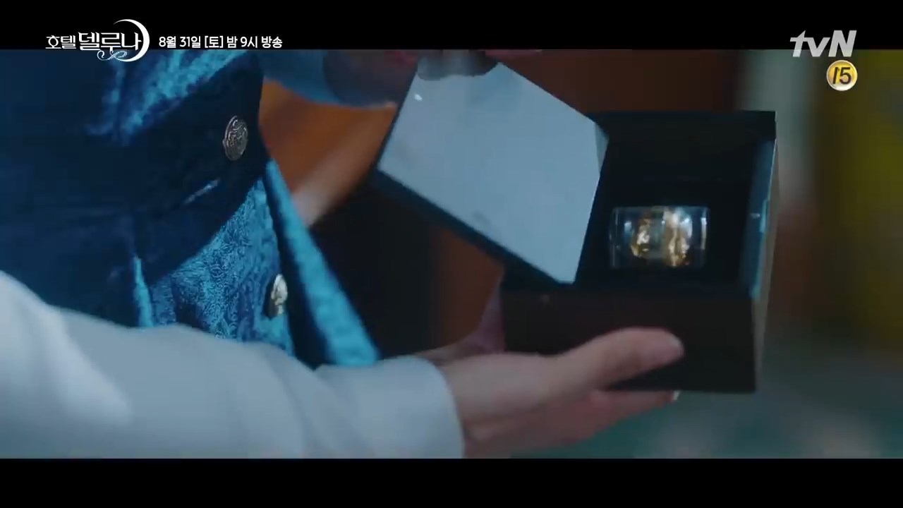 'Hotel Del Luna' tung teaser tập 15 trầm buồn không có cảnh của IU