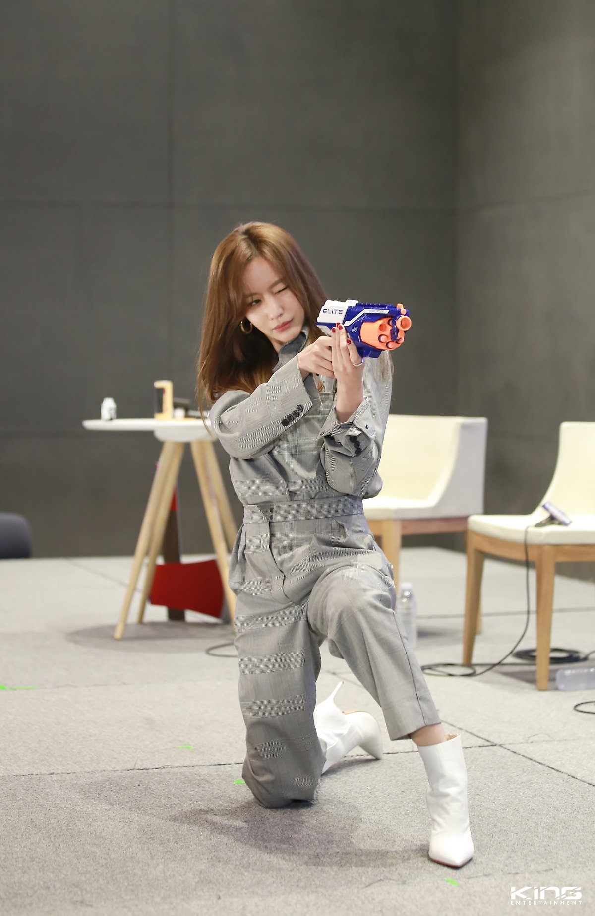 Kim Ah Joong tung loạt ảnh mới ra mắt movie cực ngầu, cực đẹp