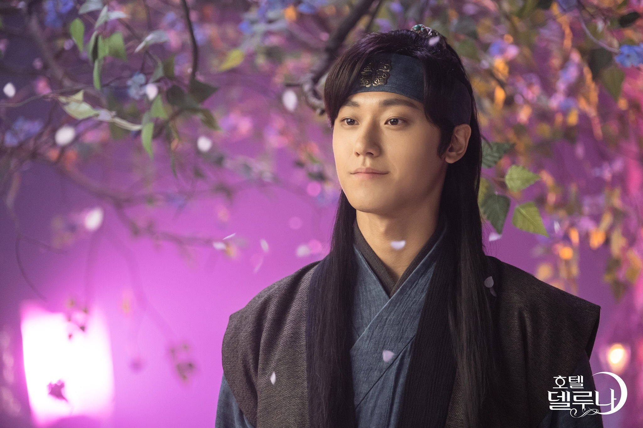 “Hotel Del Luna” thống trị bảng xếp hạng drama hot tuần thứ 8