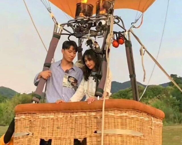 Trịnh Sảng được bạn trai Trương Hằng cầu hôn trong show hẹn hò?
