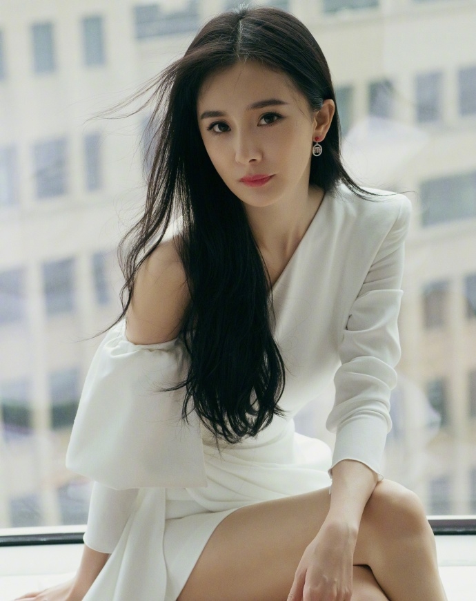 Lưu Khải Uy đưa Gạo Nếp Nhỏ đi học, Dương Mịch lại bị mỉa mai