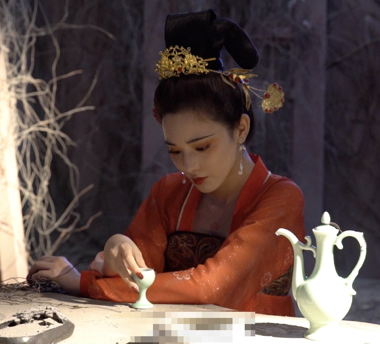 Bành Tiểu Nhiễm lại hút hồn fan với tạo hình mỹ nhân cổ trang mới