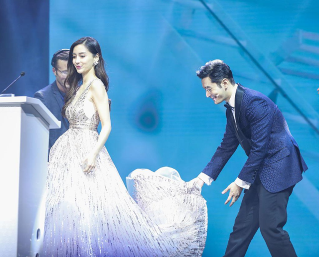 AngelaBaby nói về tin ly hôn Huỳnh Hiểu Minh: 'Đọc như truyện cười'