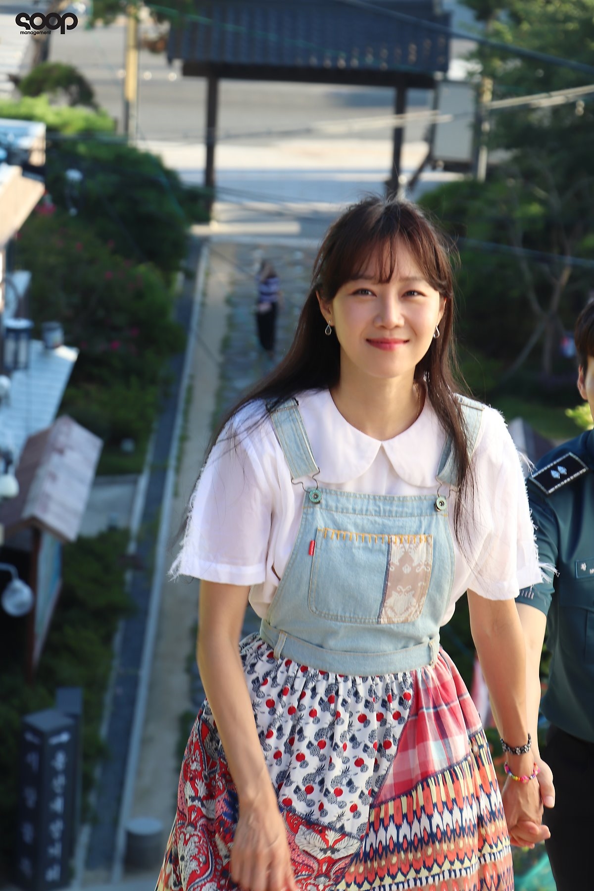 Gong Hyo Jin dịu dàng, xinh đẹp với tạo hình trong drama mới