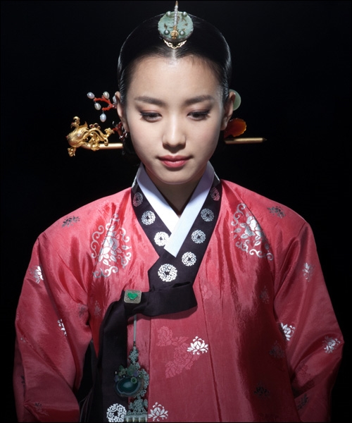 Điểm danh 10 nữ thần Hanbok đẹp nhất Hàn Quốc