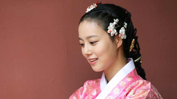 Điểm danh 10 nữ thần Hanbok đẹp nhất Hàn Quốc