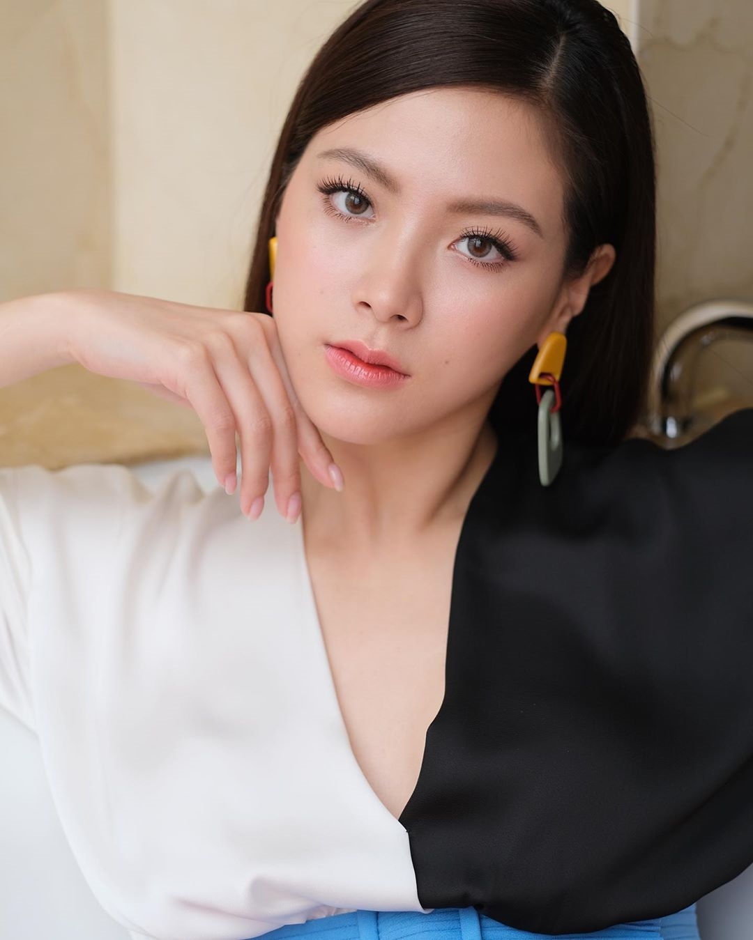 Baifern Pimchanok tung loạt ảnh quảng cáo mới siêu quyến rũ