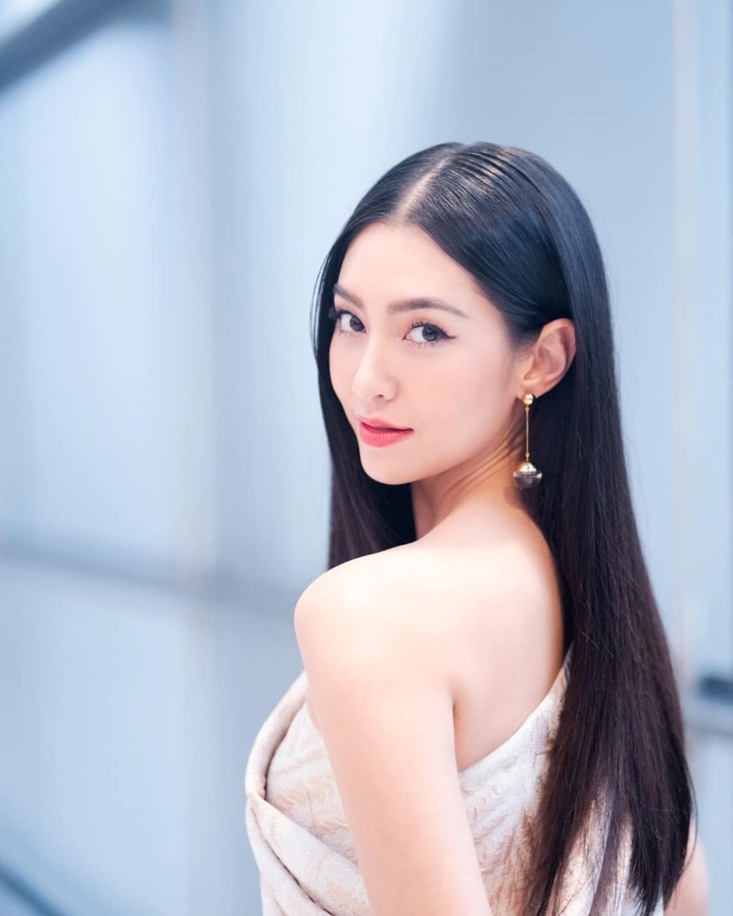 Bella Ranee đóng cặp mỹ nam Peak Kongthap trong lakorn mới