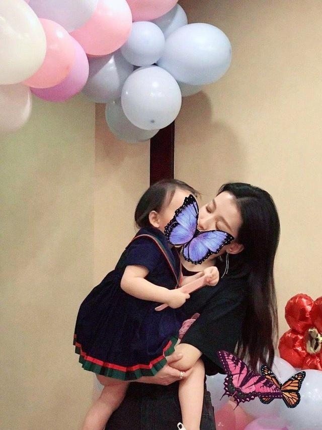 Tôn Di - Đổng Tử Kiện tổ chức tiệc sinh nhật 2 tuổi cho con gái