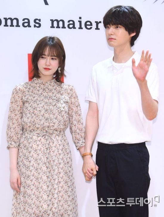 Ahn Jae Hyun chính thức nộp đơn kiện ly hôn Goo Hye Sun lên tòa