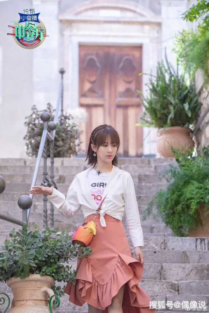 Tiêu Chiến bị fan Dương Tử kể tội, quay hơn 1 tháng nghỉ hết 19 ngày