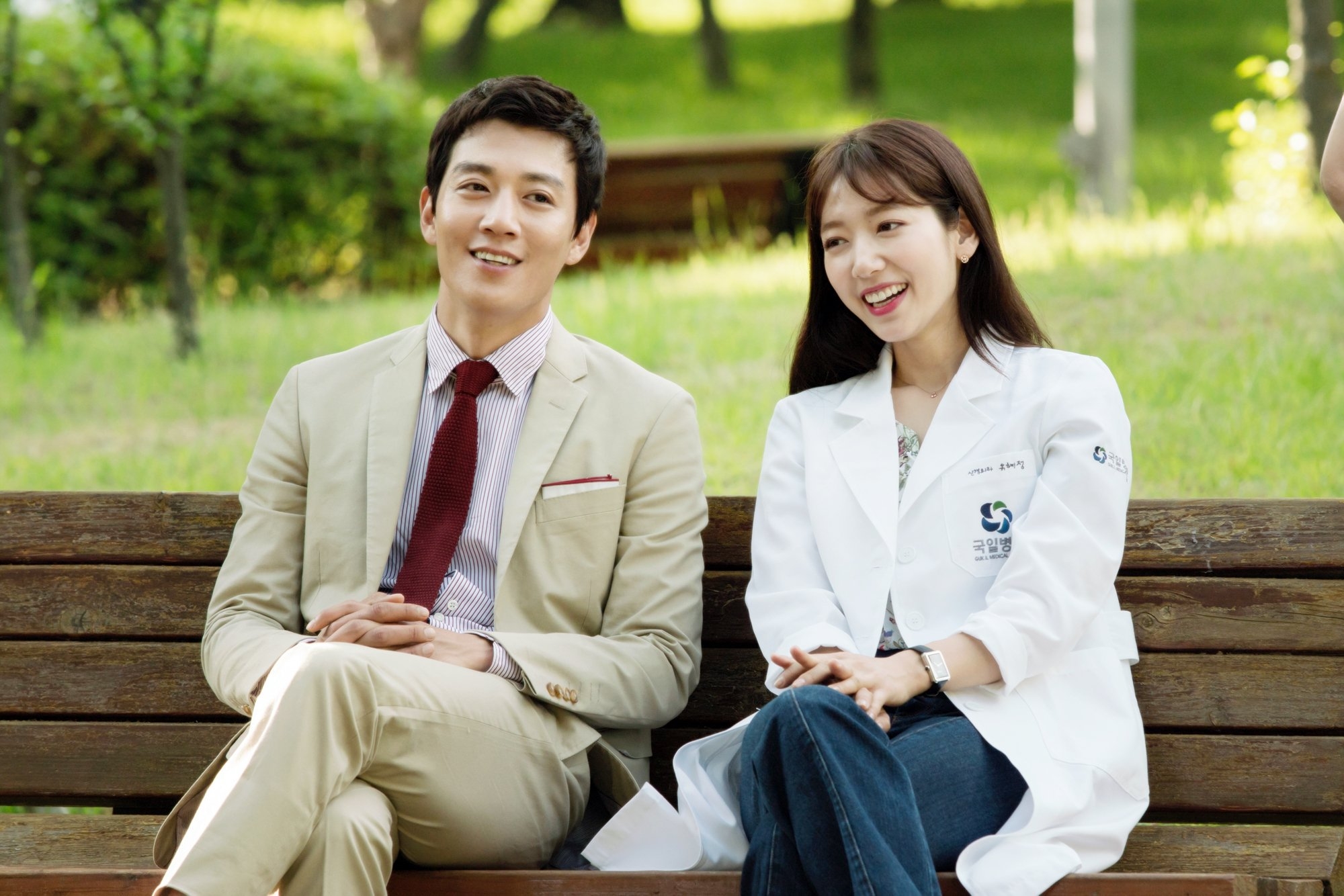 Kim Rae Won chọn Park Shin Hye là bạn diễn ăn ý nhất giữa dàn sao nữ