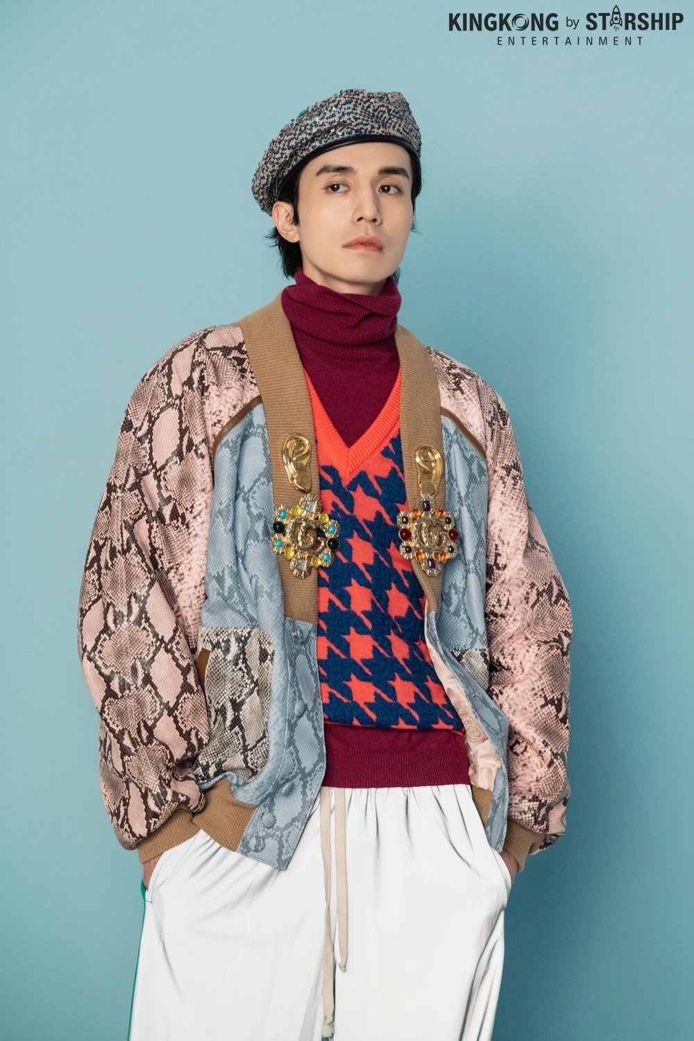 Lee Dong Wook đẹp ma mị với kiểu tóc mới trong bộ ảnh chụp tạp chí mới
