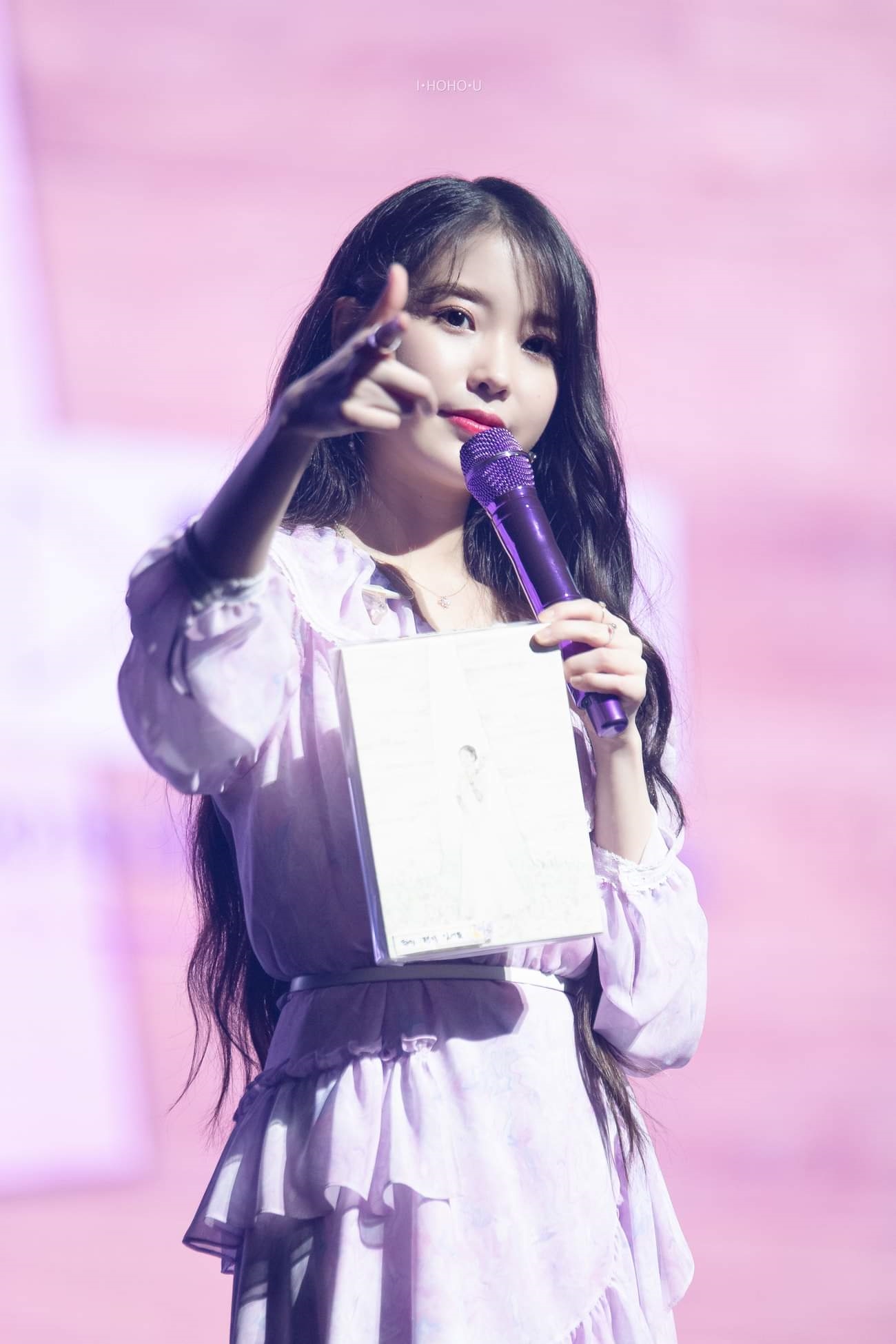 IU xuất hiện trong show của Yoo In Na và Kang Ha Neul gây chú ý