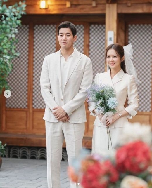 Lee Sang Yoon cầu hôn Jang Na Ra trong drama mới gây chú ý