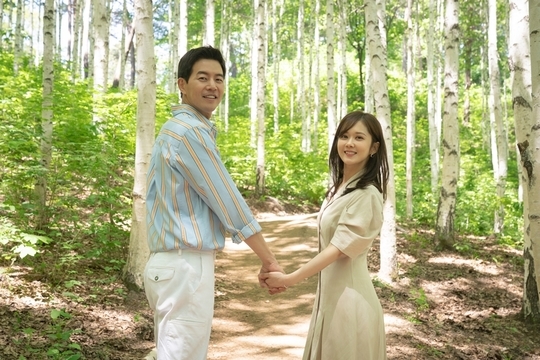 Lee Sang Yoon cầu hôn Jang Na Ra trong drama mới gây chú ý