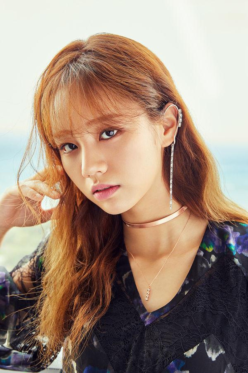 IU, Taeyeon và loạt sao nữ Kpop luôn âm thầm làm 'thiên thần từ thiện'