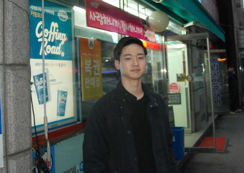 Jang Dong Yoon và câu chuyện quá khứ vào nghề gây chú ý