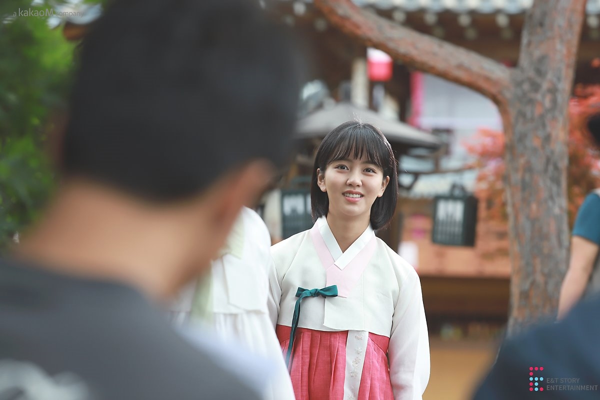Kim So Hyun trong bộ ảnh hậu trường quay drama 'Tale Of Nok Du'