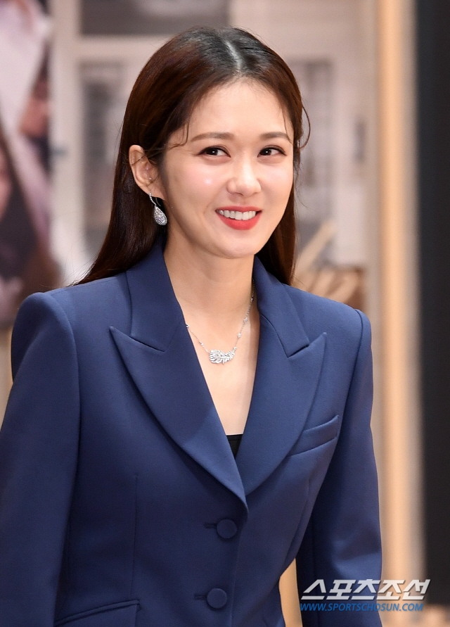 Jang Na Ra và Lee Sang Yoon đẹp đôi trong họp báo drama mới