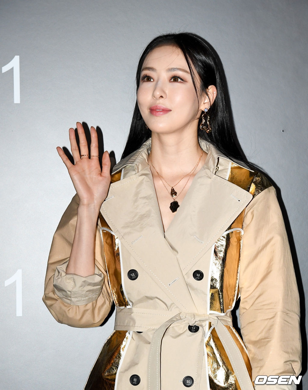 Bộ đôi mỹ nữ Han Ye Seul - Lee Da Hee cùng xuất hiện trong sự kiện