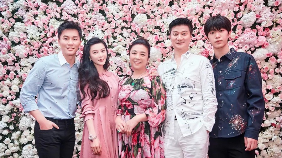 Lý Thần tái hợp Phạm Thừa Thừa ngại ngùng né mặt nhau trên show