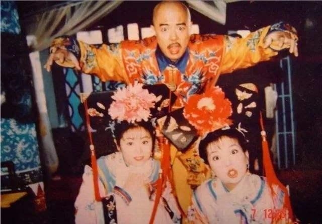 Lâm Tâm Như hớn hở khoe ảnh tái ngộ 'Hoàng a mã' Trương Thiết Lâm