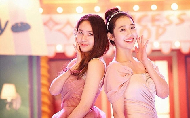 Krystal đăng loạt ảnh đầu tiên lên MXH sau sự ra đi của Sulli