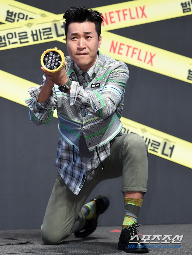 Dàn sao show 'Busted!' đẹp lung linh dự họp báo ra mắt mùa 2
