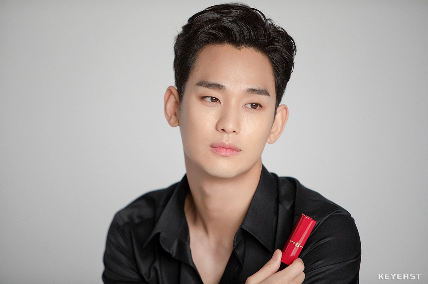 Kim Soo Hyun 'đốn tim' fan với bộ ảnh mới đẹp trai siêu cấp