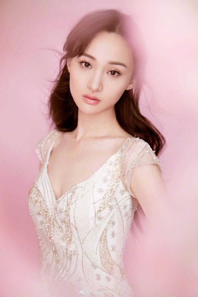 Top 5 tiểu hoa hot nhất Cbiz: Dương Tử 'vượt mặt' Trịnh Sảng