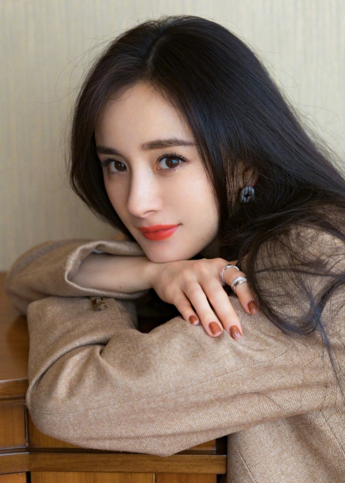 Top 5 tiểu hoa hot nhất Cbiz: Dương Tử 'vượt mặt' Trịnh Sảng