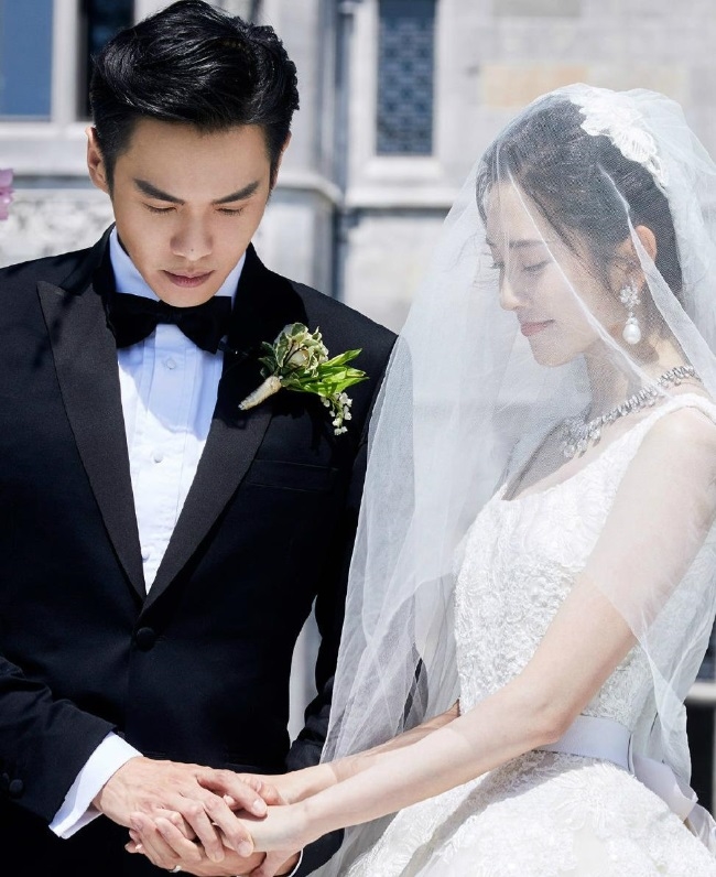 Trương Nhược Quân đưa Đường Nghệ Hân đi chơi trước khi sinh