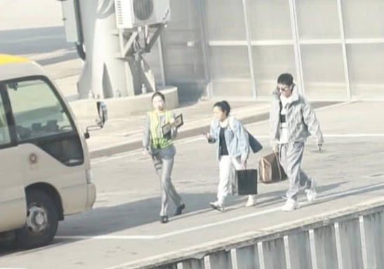 Giả Nãi Lượng lần đầu lộ diện gầy gò sau scandal của Lý Tiểu Lộ