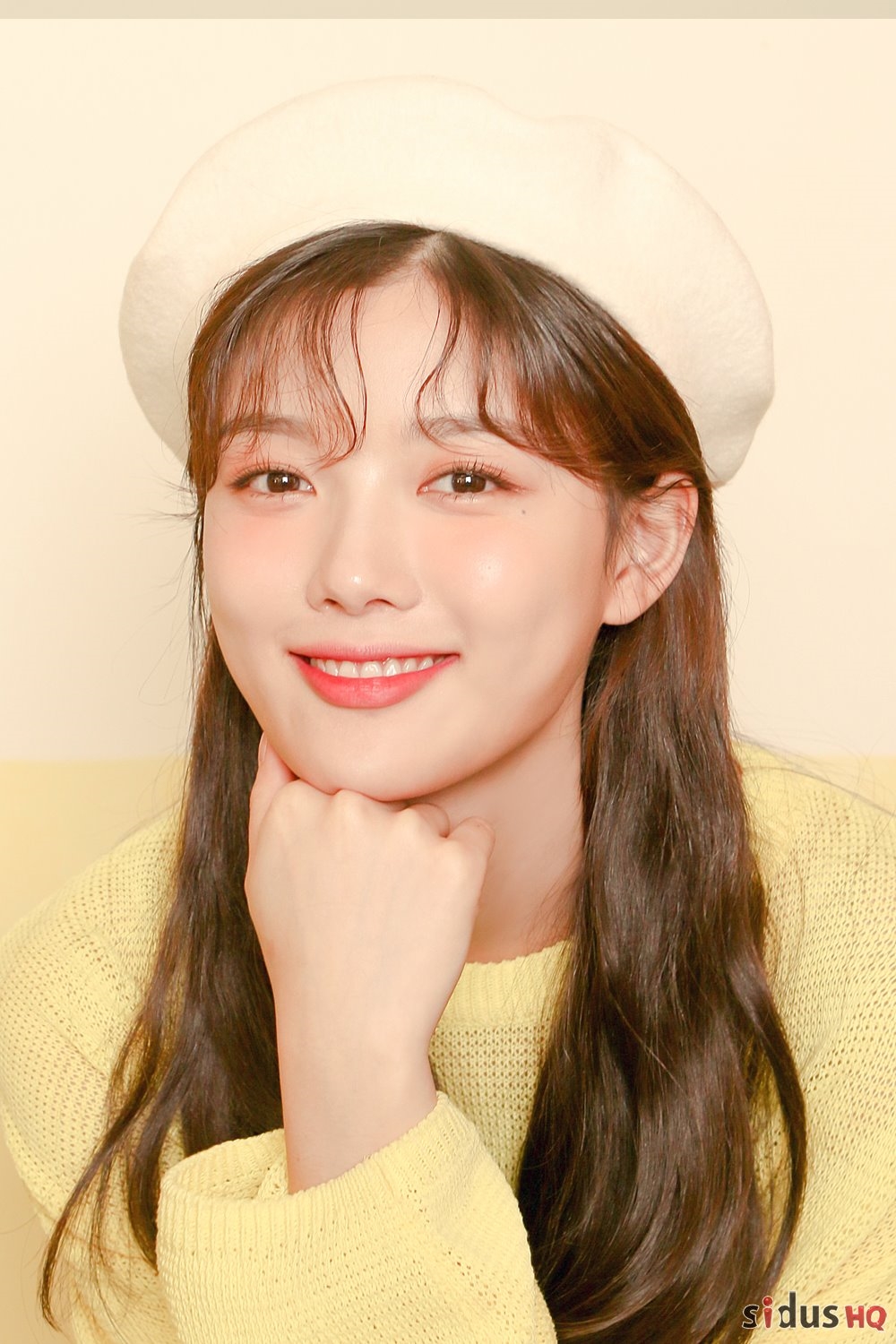 Kim Yoo Jung xinh đẹp trong bộ ảnh hậu trường chụp quảng cáo mới