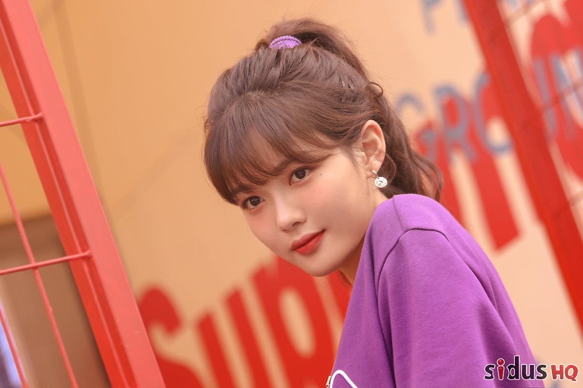 Kim Yoo Jung xinh đẹp trong bộ ảnh hậu trường chụp quảng cáo mới