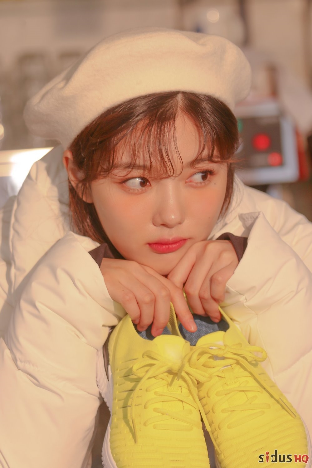 Kim Yoo Jung xinh đẹp trong bộ ảnh hậu trường chụp quảng cáo mới