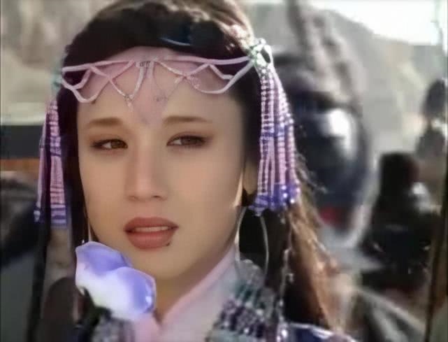 Đời buồn của 'đệ nhất mỹ nhân cổ trang Trung Quốc' Lý Kiến Quần