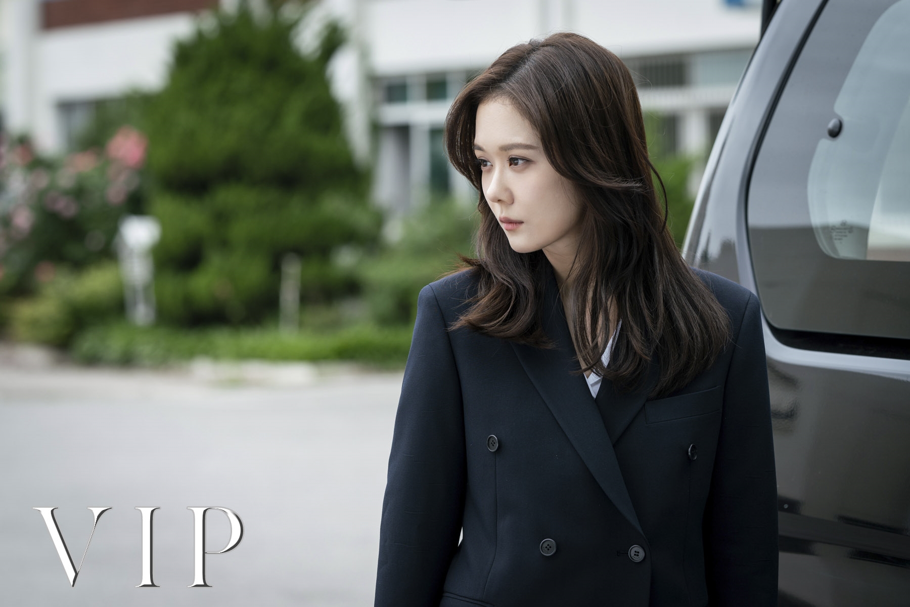 Jang Na Ra tỏa sáng với tạo hình công sở trong drama mới