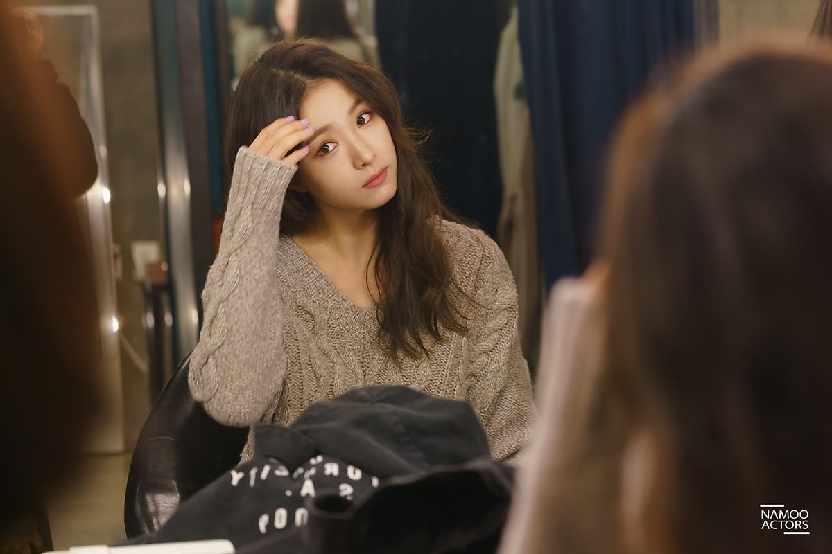 Shin Se Kyung tung bộ ảnh đẹp như tiên nữ quảng bá fanmeeting