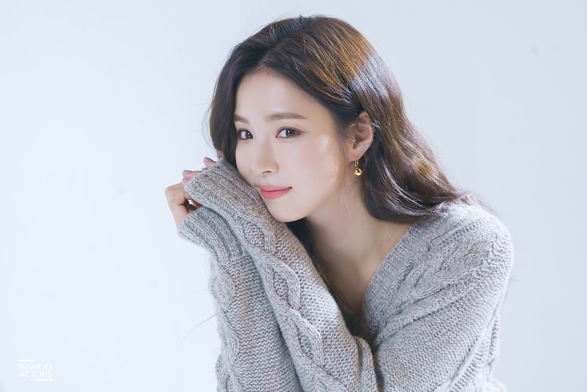 Shin Se Kyung tung bộ ảnh đẹp như tiên nữ quảng bá fanmeeting