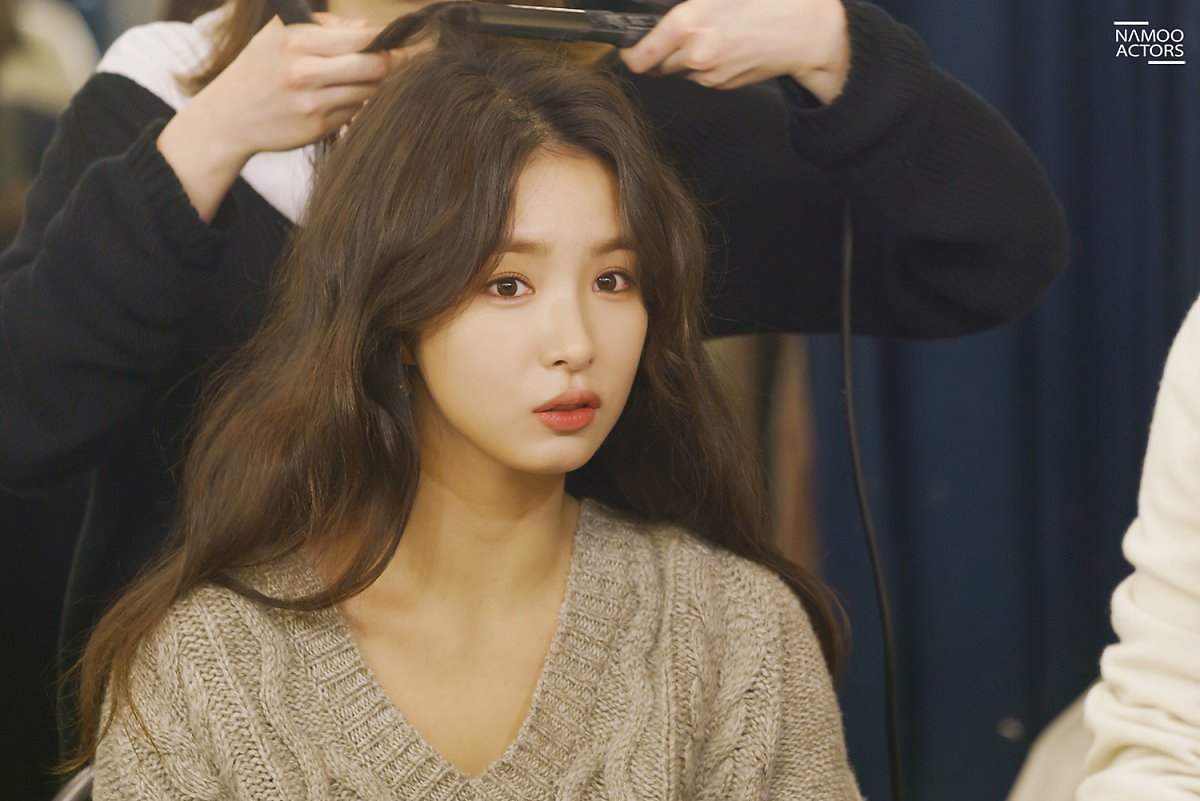 Shin Se Kyung tung bộ ảnh đẹp như tiên nữ quảng bá fanmeeting