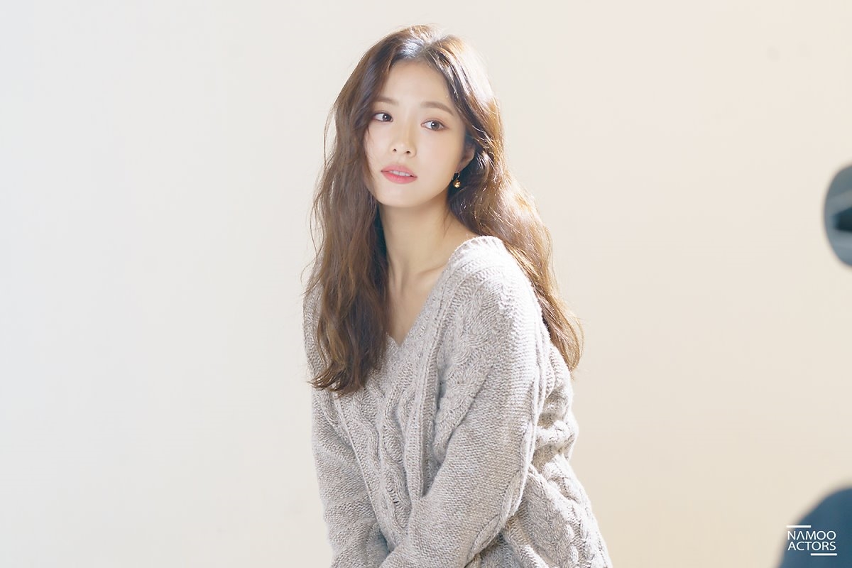 Shin Se Kyung tung bộ ảnh đẹp như tiên nữ quảng bá fanmeeting